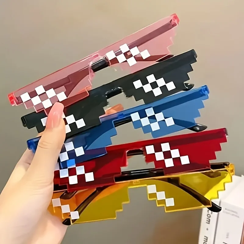 1pc personalisierte Mosaik Pixel Party Brille 2D Anime lustige Design langlebige Kunststoff Foto Requisiten verspielte Feiern Zubehör