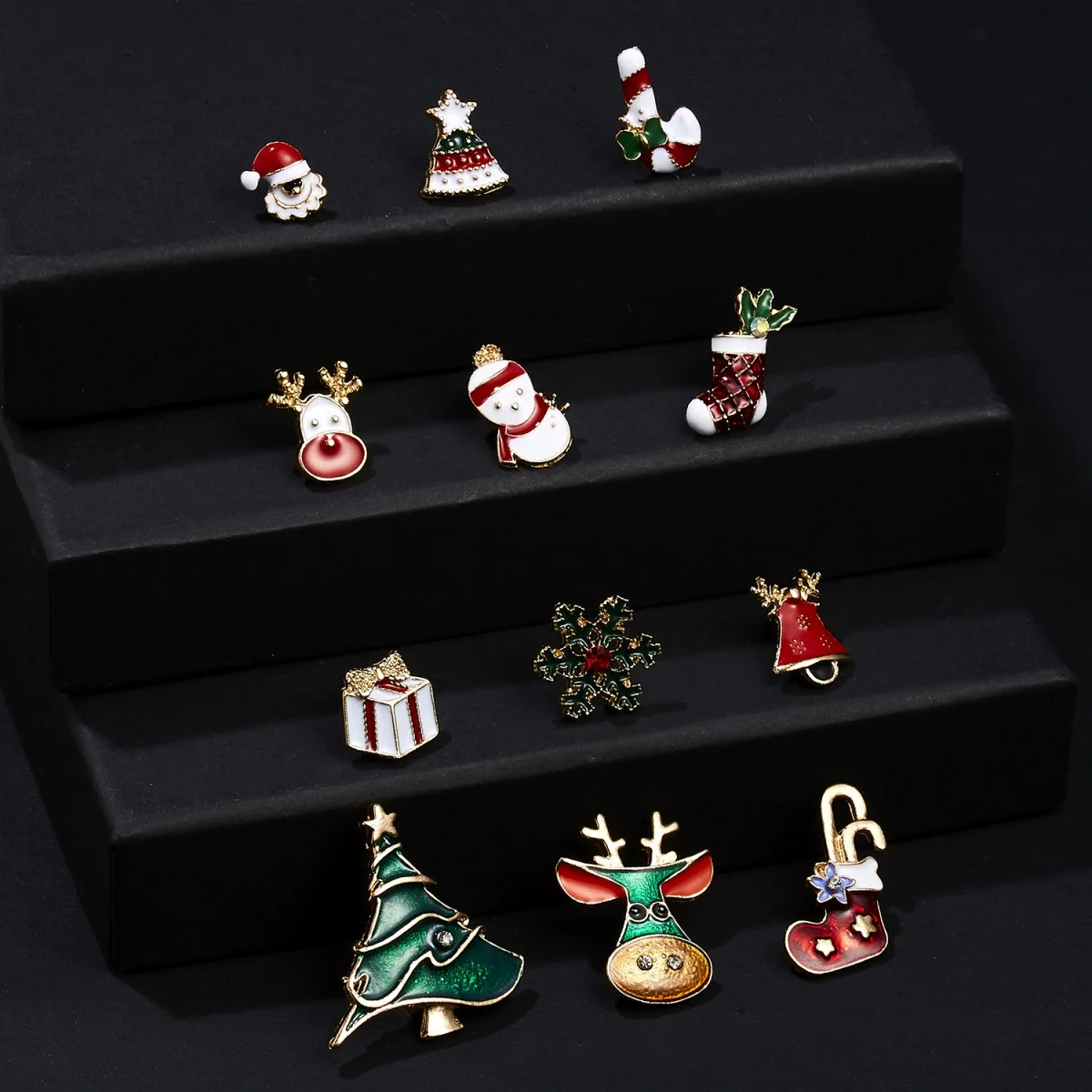 3Pcs/Set Merry Christmas Brooches For Women Men Cute Cartoon Snowflake Bells Gift Box Snowman Deer Xmas Tree Enamel Pins Jewelry