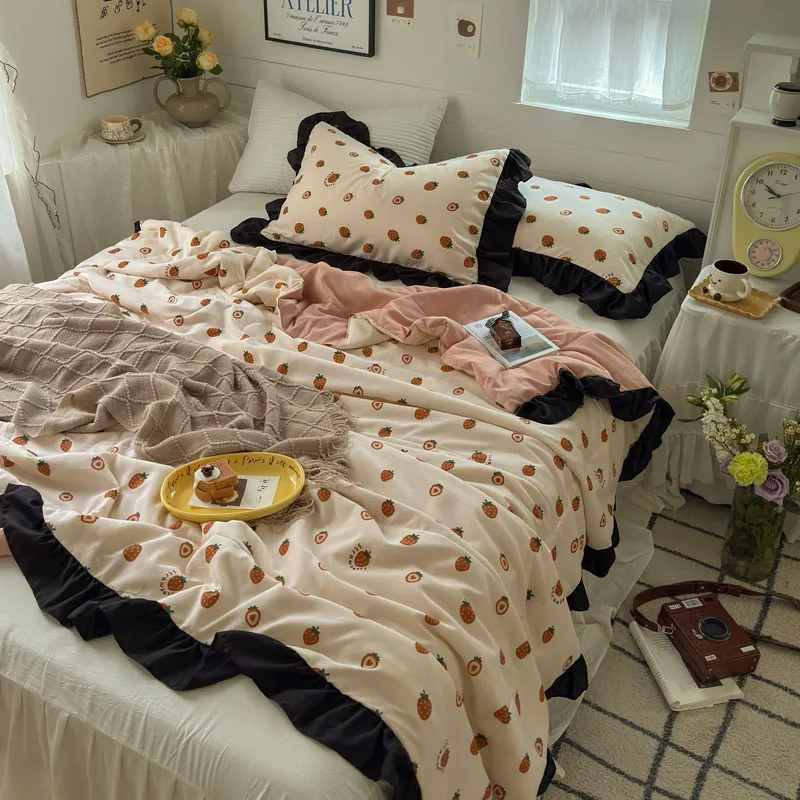 

The French Romantic Summer Quilt Is Suitable for Ladies' Bedrooms, Apartments and Dormitories