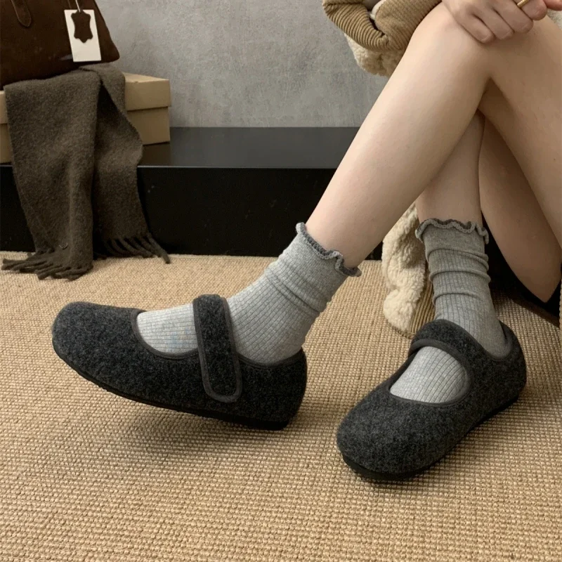 مثير بسيط لباس خارجي أحذية قطنية دافئة الخريف والشتاء موضة جديدة متعددة الاستخدامات بالإضافة إلى المخملية حذاء مسطح غير رسمي للنساء