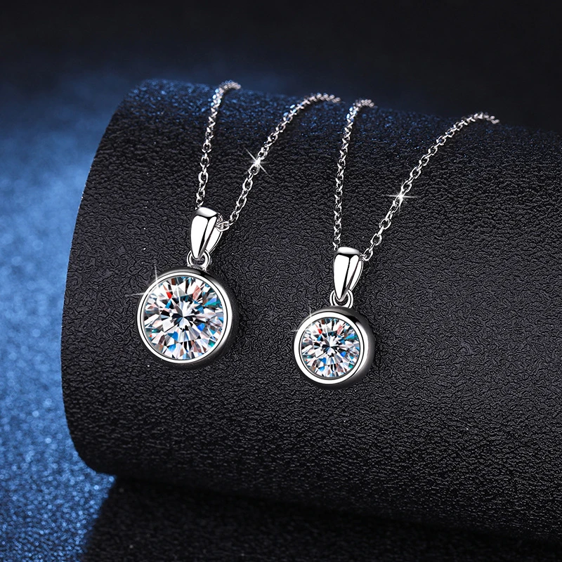 NeeTim 3ct Moissanite Diamond Pendant Necklace 925 Sterling Sliver Round Shape Necklaces Wedding Bridal Fine Jewelry For Women