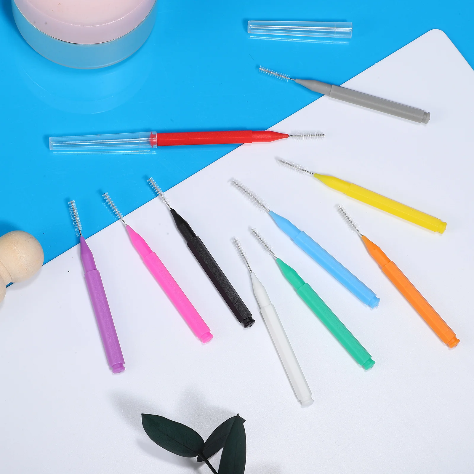 

100Pcs Dental Brushes for Braces Interdental Cleaning Picks Compact Design Easy to Use Ideal for Daily Oral Care and Gift Giving