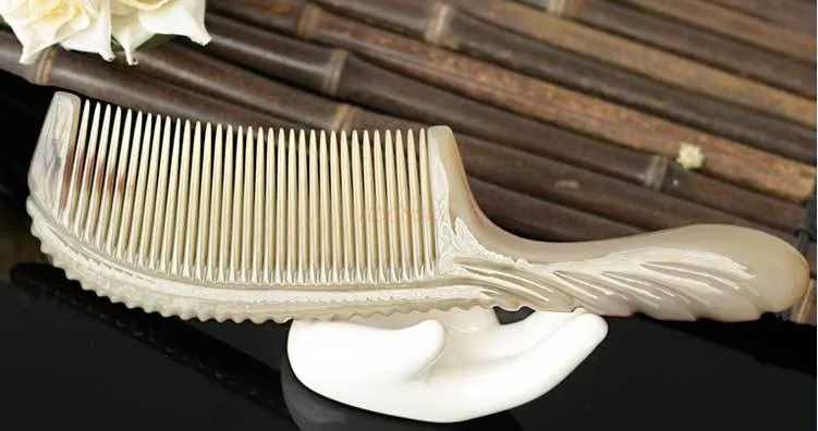 New Style Comb Exquisite Carved Oxhorn Comb Large Comb