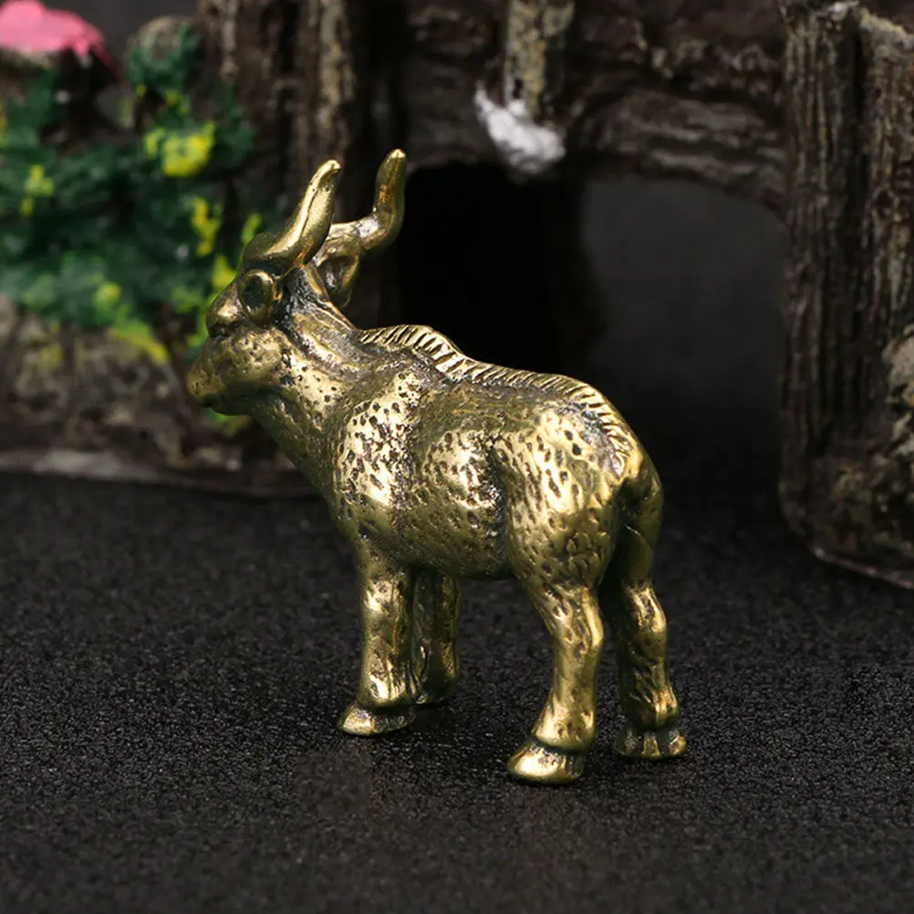Vintage Style Brass Tibetan Antelope Statue Desktop Ornament Small Compact Decorative Retro Tibetan Antelope Brass Sculpture