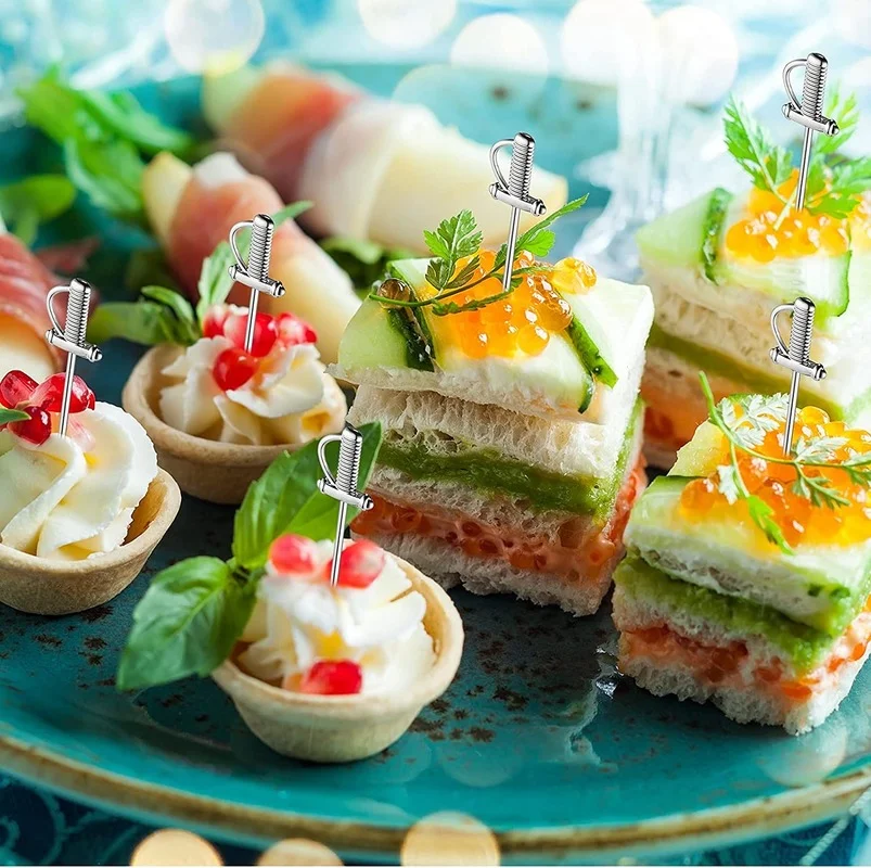5 Pz in acciaio inossidabile Cocktail stuzzicadenti spiedini, forma di spada Cocktail Picks, raccoglitori riutilizzabili di frutta Stick, raccoglitori alimentari resumabili, bastoncini da bere