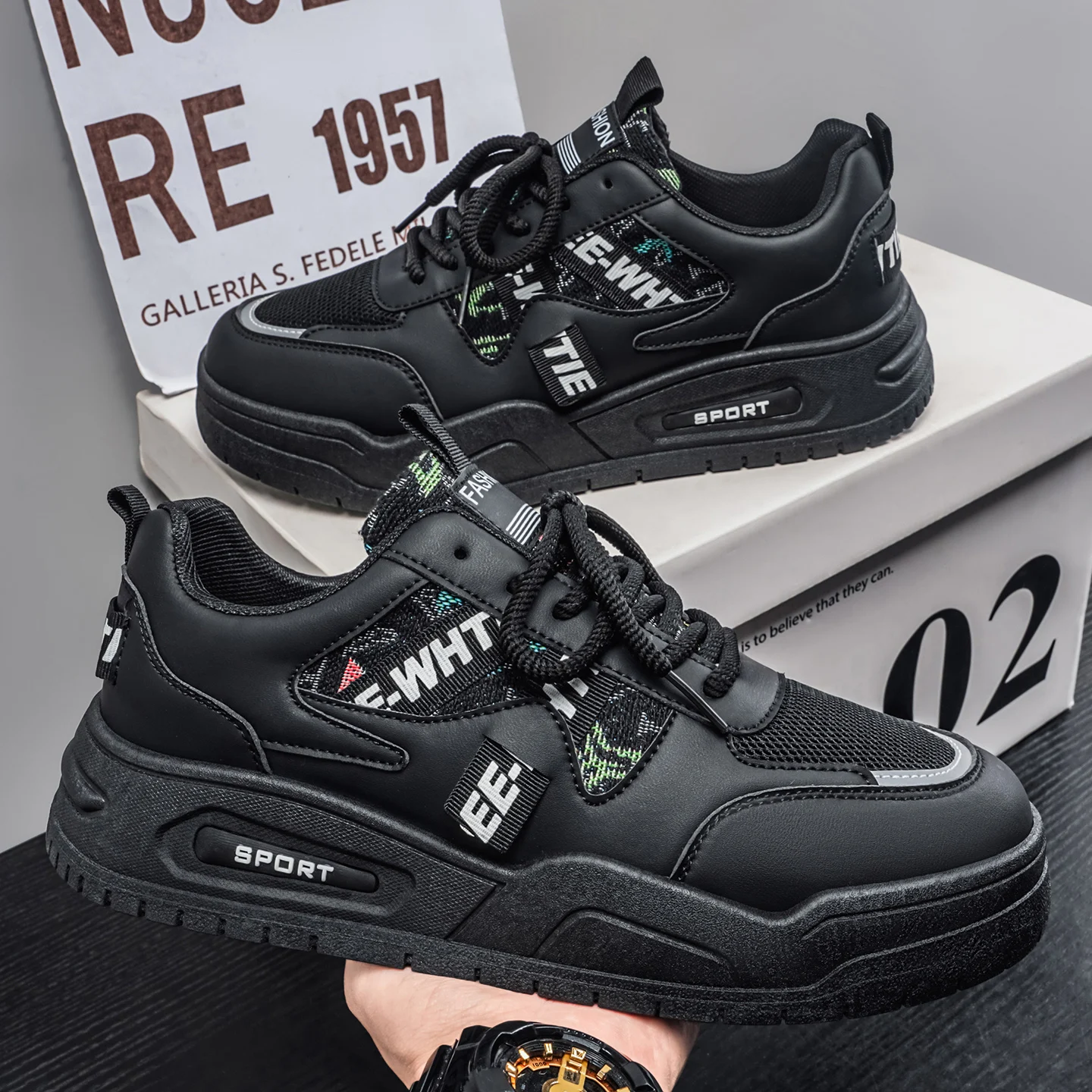 

Casual Fashion Mesh Sneakers New Skateboard Mens Shoes Outdoor Running Sports Shoes Hiking Tennis Platform Luxury Footwear