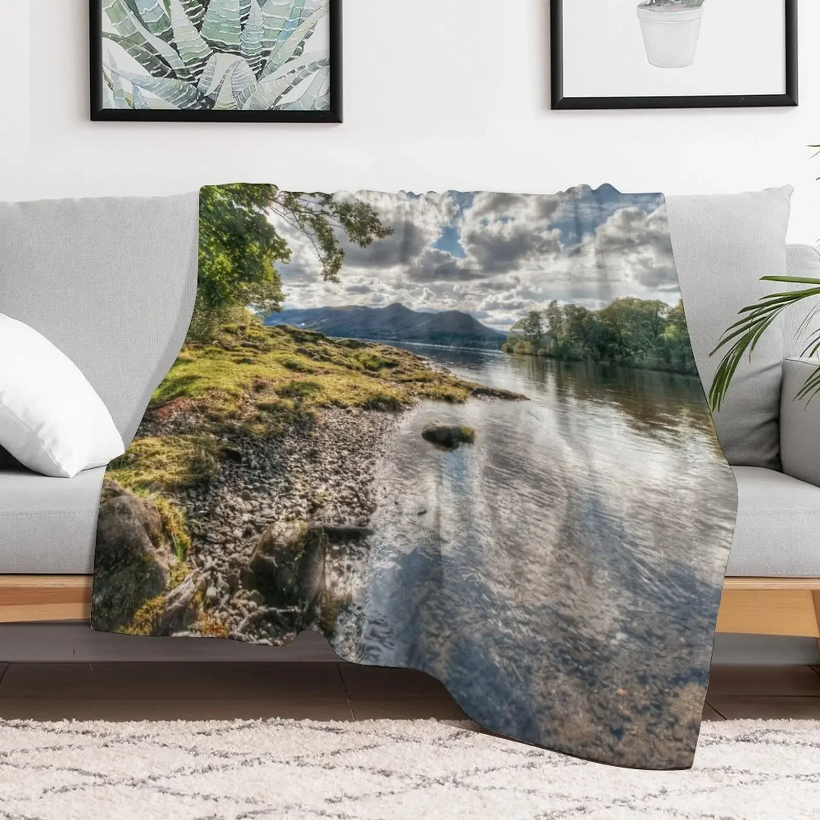 

Catbells & Derwent Isle From Derwentwater Throw Blanket Winter beds For Decorative Sofa Furrys blankets ands Blankets