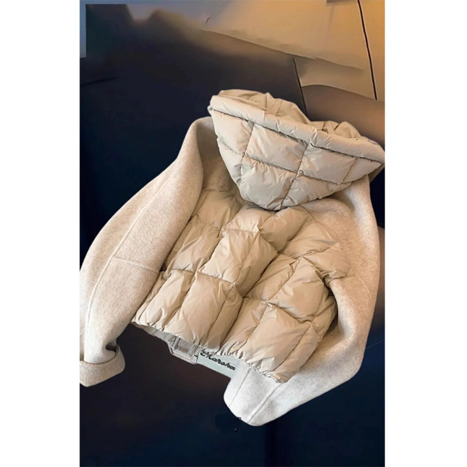 

Стильная женская куртка с капюшоном из шерстяной смеси и хлопка, осенне-зимняя, утепленная, однотонная, из ткани с эффектом складок