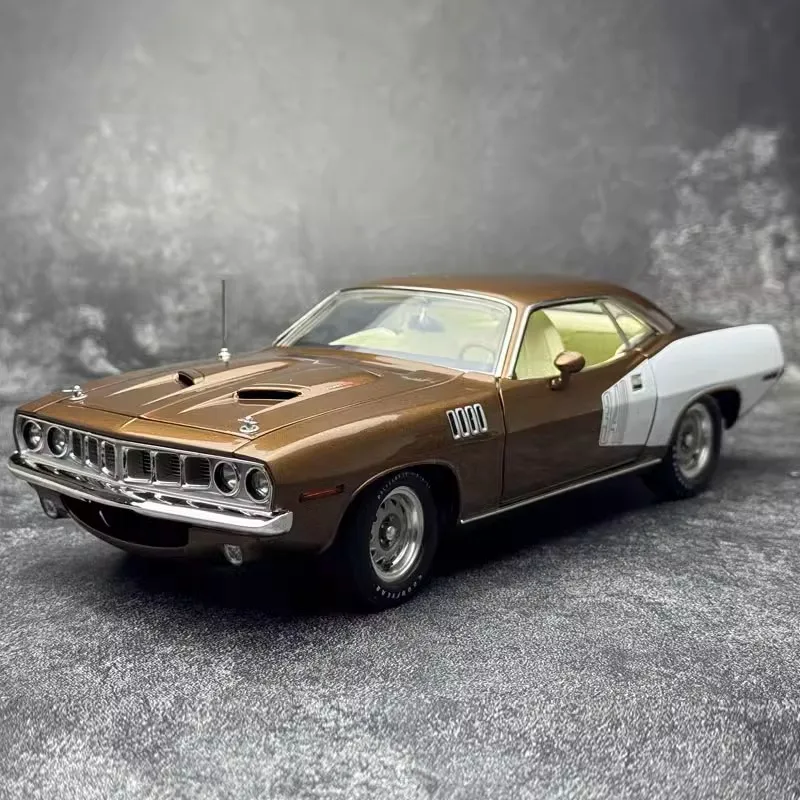 ACME 1:18 Plymouth Cuda 1971 muscle simulation alloy car model