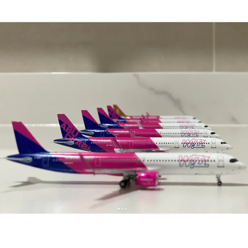 

Новый самолет 1/80 A320 NEO Wizz Air Airlines Light с шасси на колесах, литая под давлением модель самолета из смолы, коллекция дисплеев