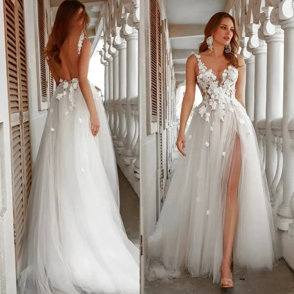 

Charming Spaghetti Straps Wedding Dresses Lace Appliques Slit A-line Backless V-Neck Vestidos De Novia Customised Bridal Gown