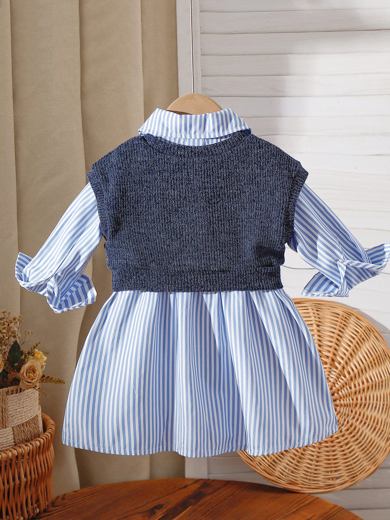 Korean girls' striped shirt skirt two-piece set, three-dimensional small flower knitted vest, baby spring and autumn Western sty