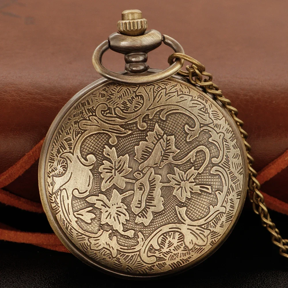 Exquisite Retro Bronze Ancient Insect Horror Flying Insect Quartz Pocket Watch Womens Girls Necklace Clock Fashion Birthday Gift