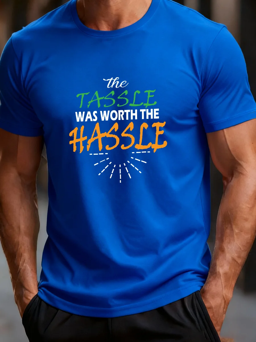 تي شيرت برتقالي بأكمام قصيرة مع طباعة جرافيك "The Tassle Was Worth The Hassle". #5