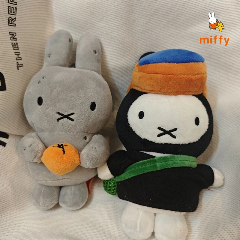 Muñeco de peluche Kawaii Miffy, creativo, caroon gris y negro, juguetes de peluche esponjosos, mochila, accesorios de Anime de moda, regalos perfectos para niñas