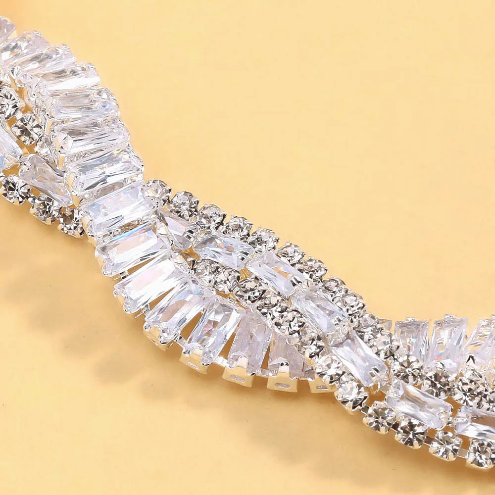Luxury Sparkling Geometric Crystal Choker Necklaces for Women Trendy Weave Rhinestone Short Necklaces Statement Party Jewelry