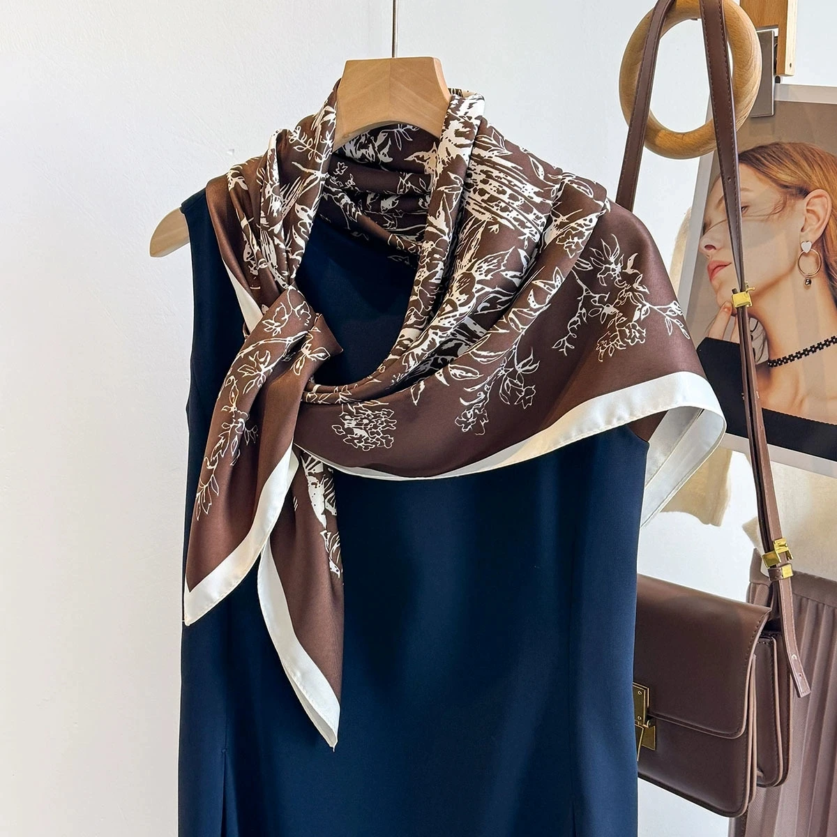 

French Retro Women Printed Square Scarves Head Echarpes Twill Silk Foulards Femme Wraps Beach Shawls Bandana Lady Hijabs 90CM