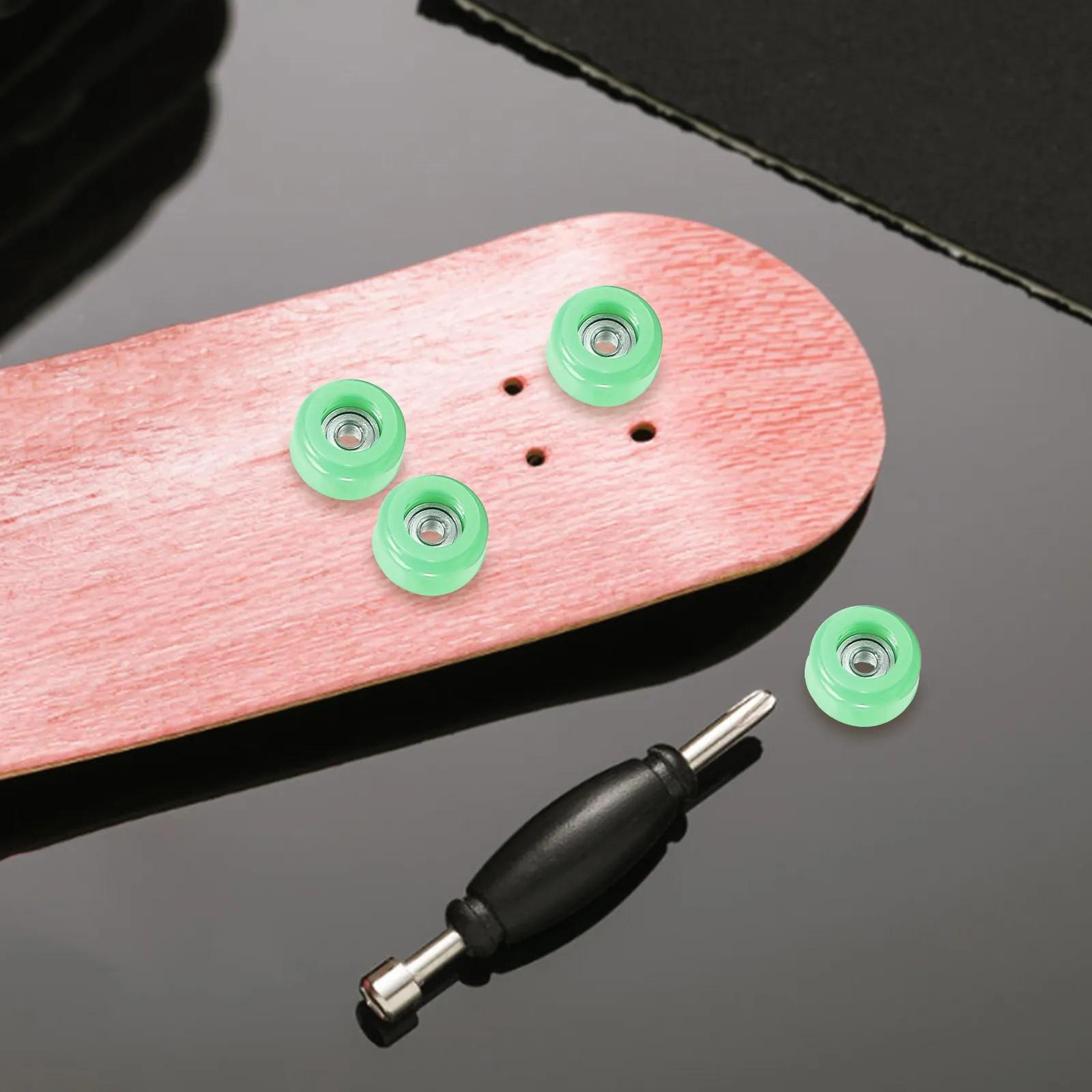 

4Pcs Simulation Finger Skate Rollers Compact Portable Educational Fingers Coordination Stress Relief Finger Sports Mini Skate