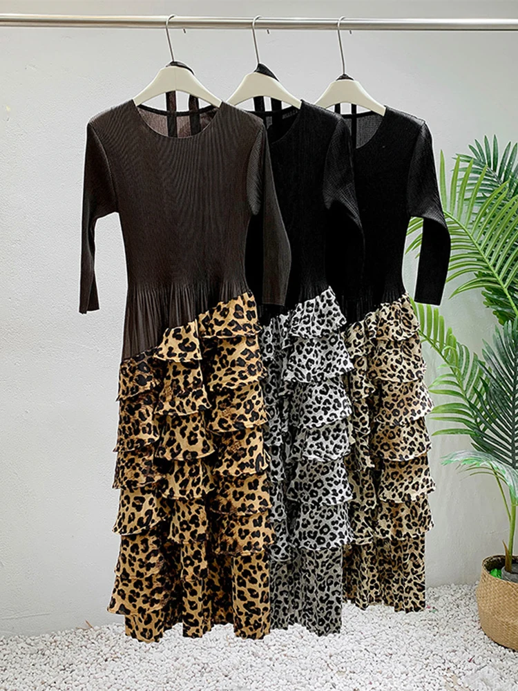 LANMREM Leopard Print Pleated Dress With Sleeves Women Round Neck Stitching Gathered Waist Party Dresses 2025 Spring New 2DB1552