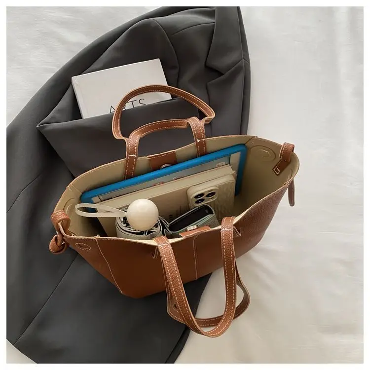 Advanced Large Capacity Commuting Fashionable Tote Bag for Women 2026 Versatile New Style Underarm Single Shoulder Handheld