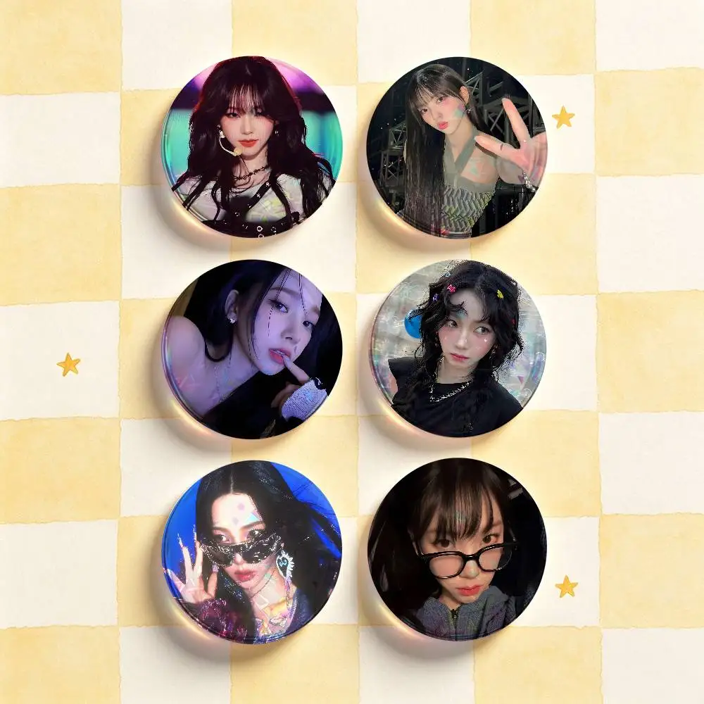 A-AESPA K-Karina Badges 25 32 44 58 75 mm Round Customizable Wholesale Fan goods Self-made fan freebies