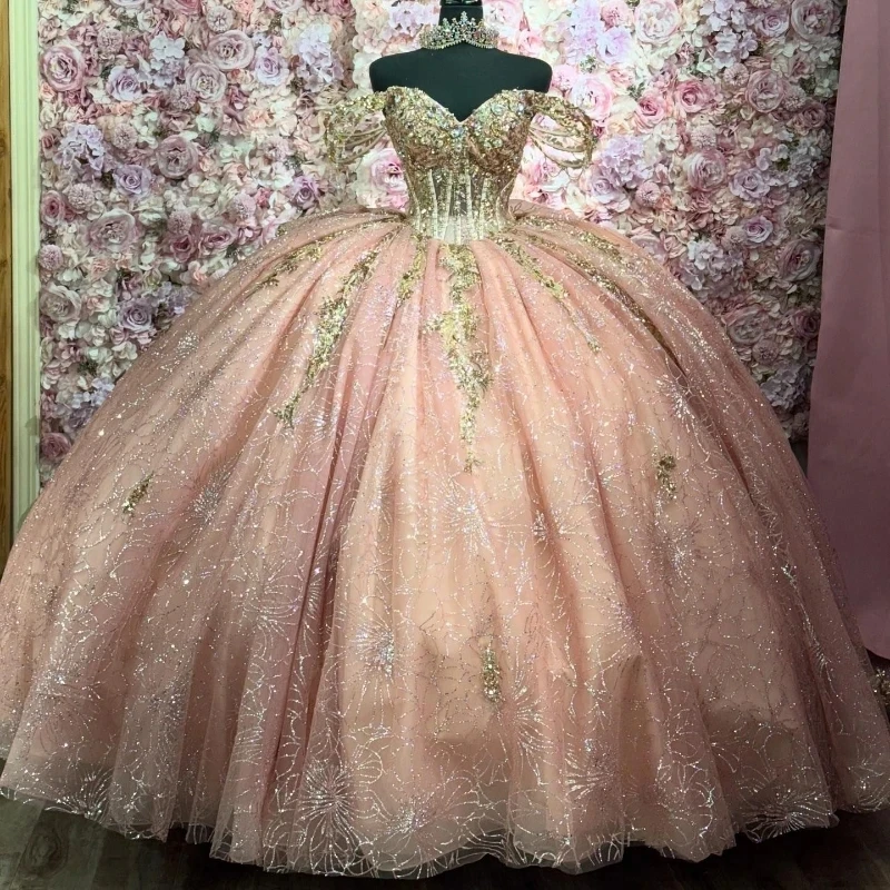 

Pink Shiny Quinceanera Dresses Off The Shoulder Sequin Applique Lace Beading Crystal Tull Corset Ball Gown Sweet 16 Dress Vestid