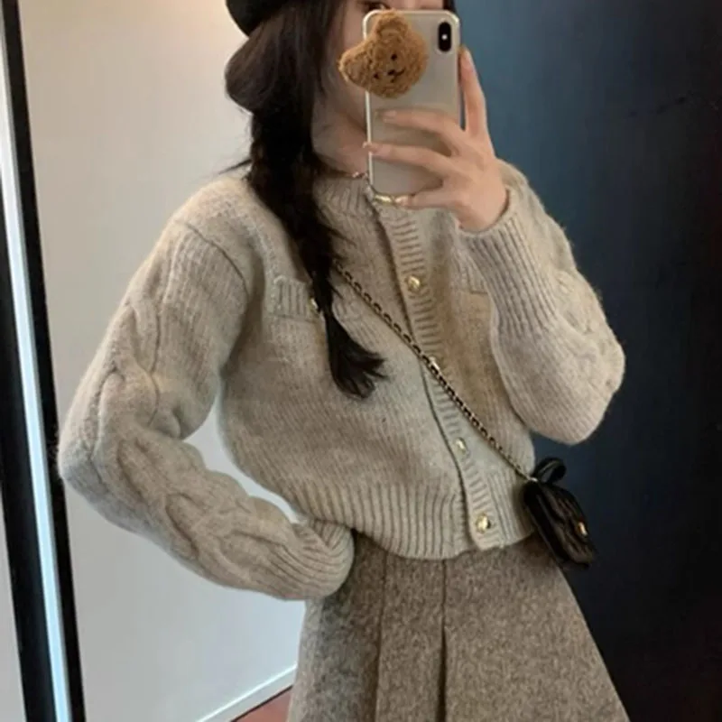Suéter de punto con cuello redondo y una botonadura para mujer, moda de otoño e invierno, cárdigan blanco informal, abrigo de punto de manga larga para oficina para mujer