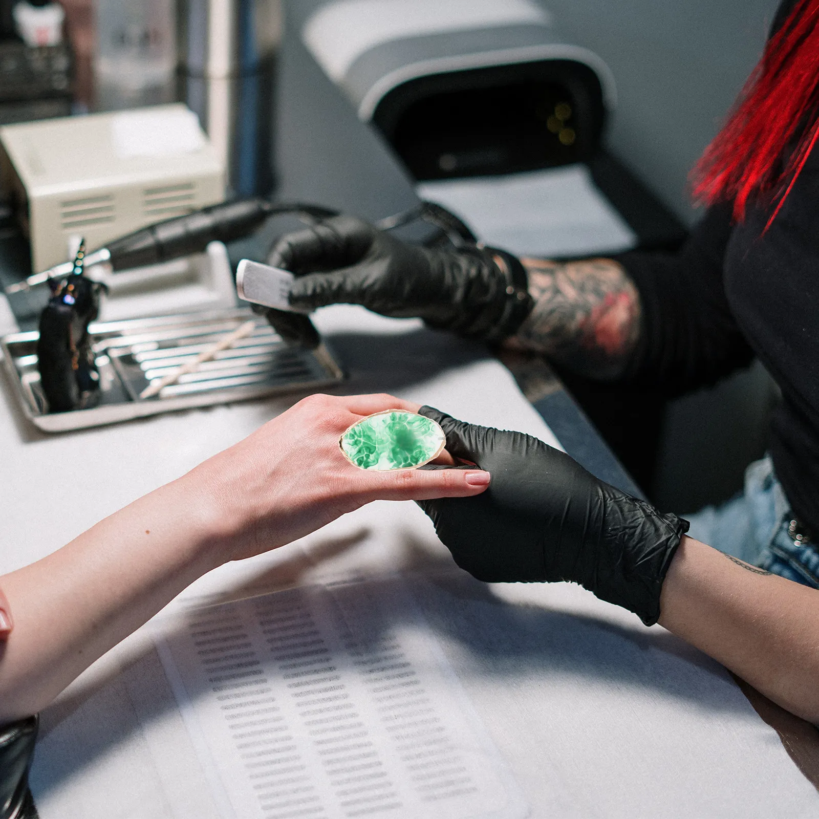 

2Pcs Nail Art Ring Palettes Resin Smooth Surface Easy Clean Manicure DIY Nail Color Mixing Tray Portable Color Holder