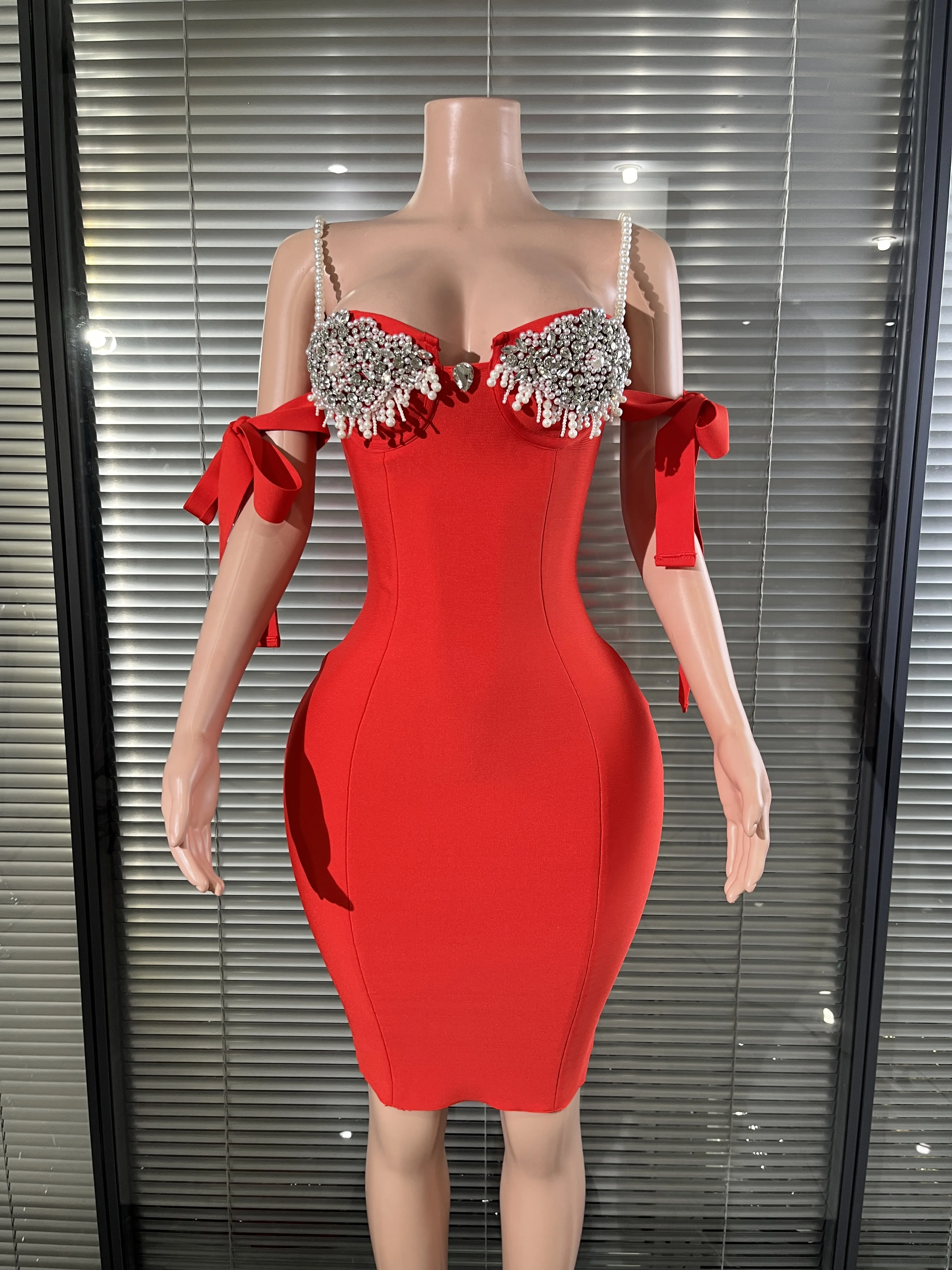 

Элегантное роскошное дизайнерское бандажное платье с жемчугом и бриллиантами, вышивкой, облегающее мини-платье знаменитостей для вечеринок и клубов