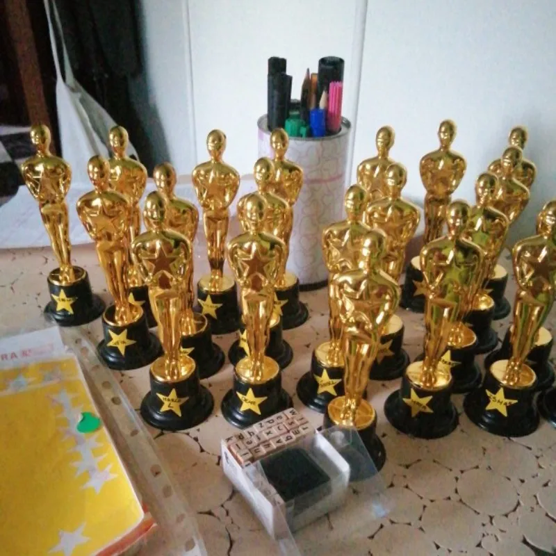 10Pcs Oscar Statuette Mold Reward the Winners Magnificent Trophies in Ceremonies Sport Trophy Appreciation Gifts