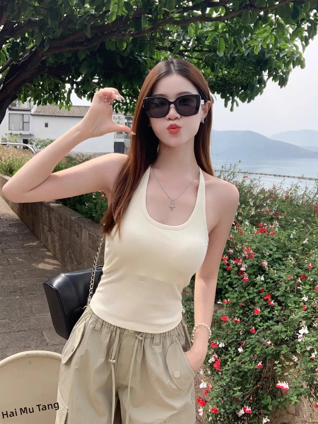 Women's  Strap Vest Neck Hanging Integrated Cotton Blend Outerwear Short A-Line Tank Top with Chest Pad for Summer