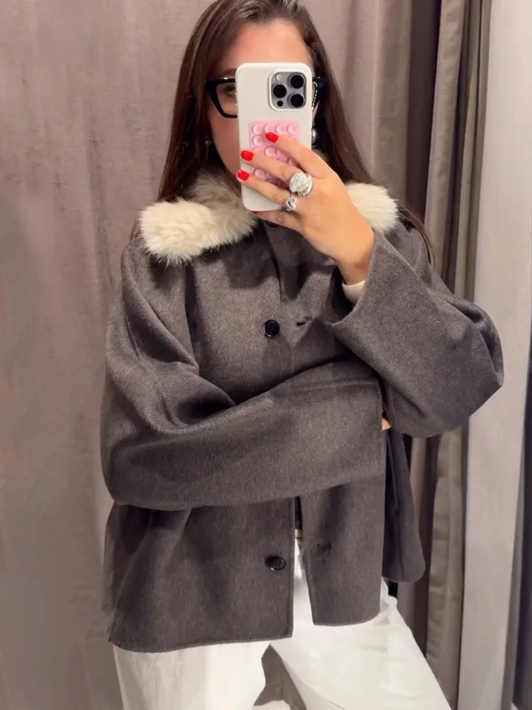 

HH Autumn Woman Faux Fur Effect Neckline Button Pockets Design Coat New Fashion Women Lapel Long Sleeves Street Style Jacket