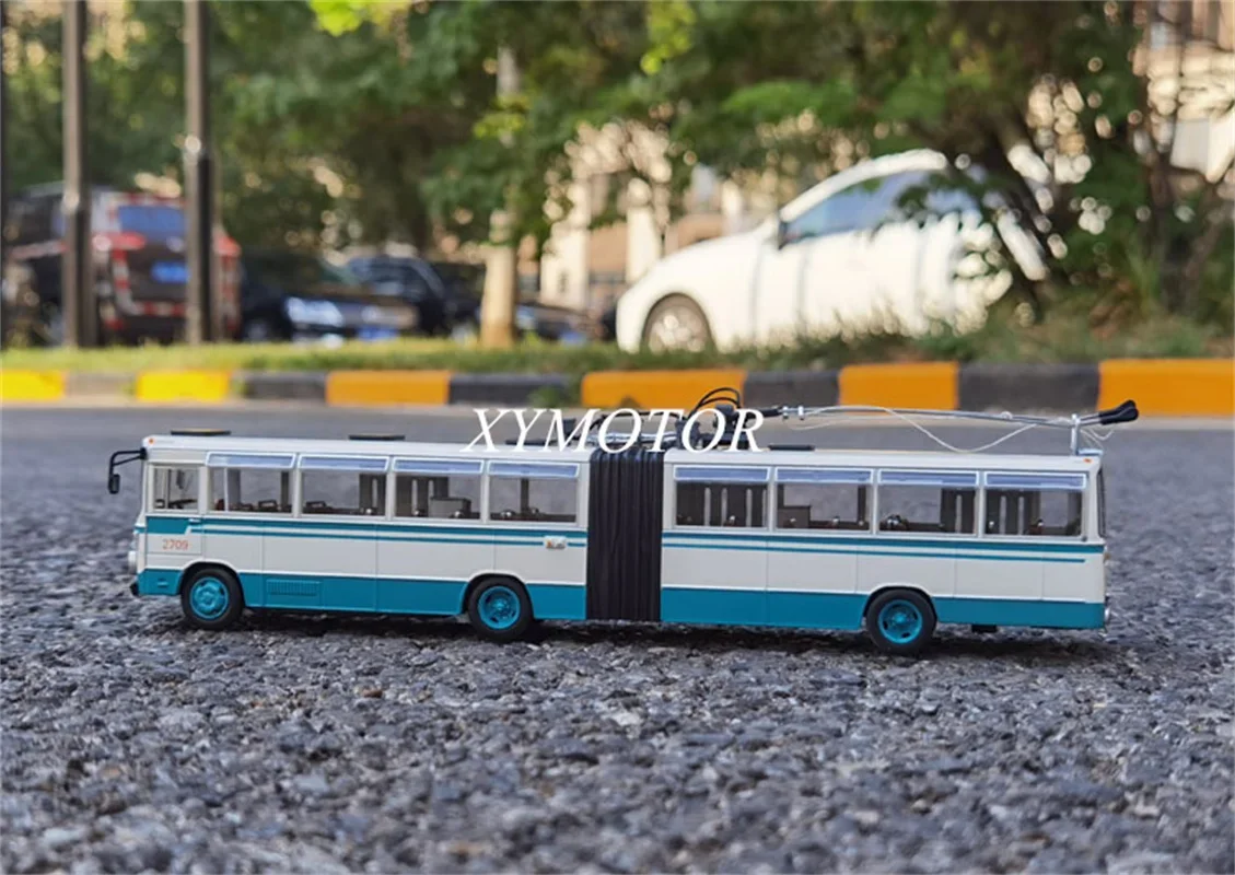 1/64 Beijing City Bus lane No.104 BD562 Trolleybus Diecast Model Car Toys Gifts Display Collection