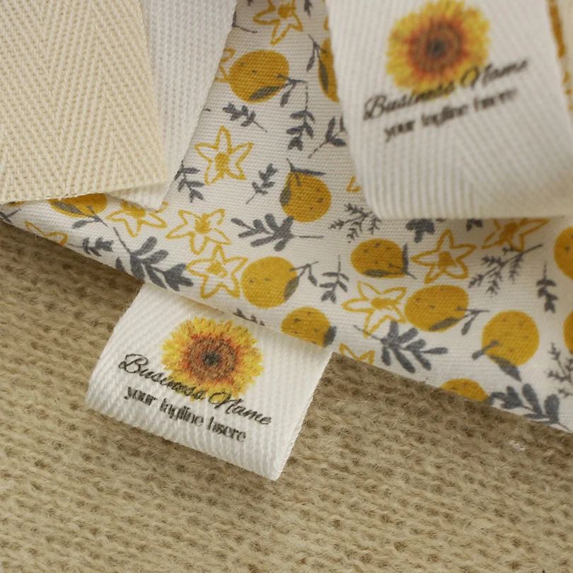 Niestandardowa składana etykieta, spersonalizowany bawełniany Twill, darmowa wysyłka, odpowiednia do odzieży i akcesoriów do szycia, Xw5568, 25x60mm