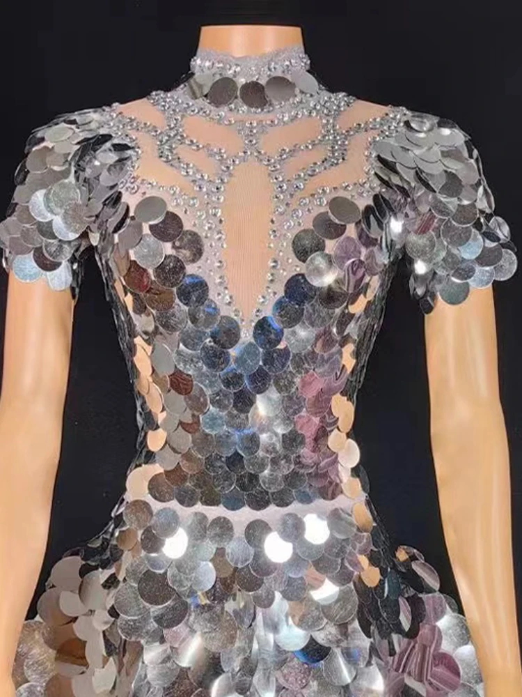 Vestido acampanado elástico plateado con lentejuelas y diamantes de imitación, ropa de mujer personalizada, alta calidad, nueva moda, 2024