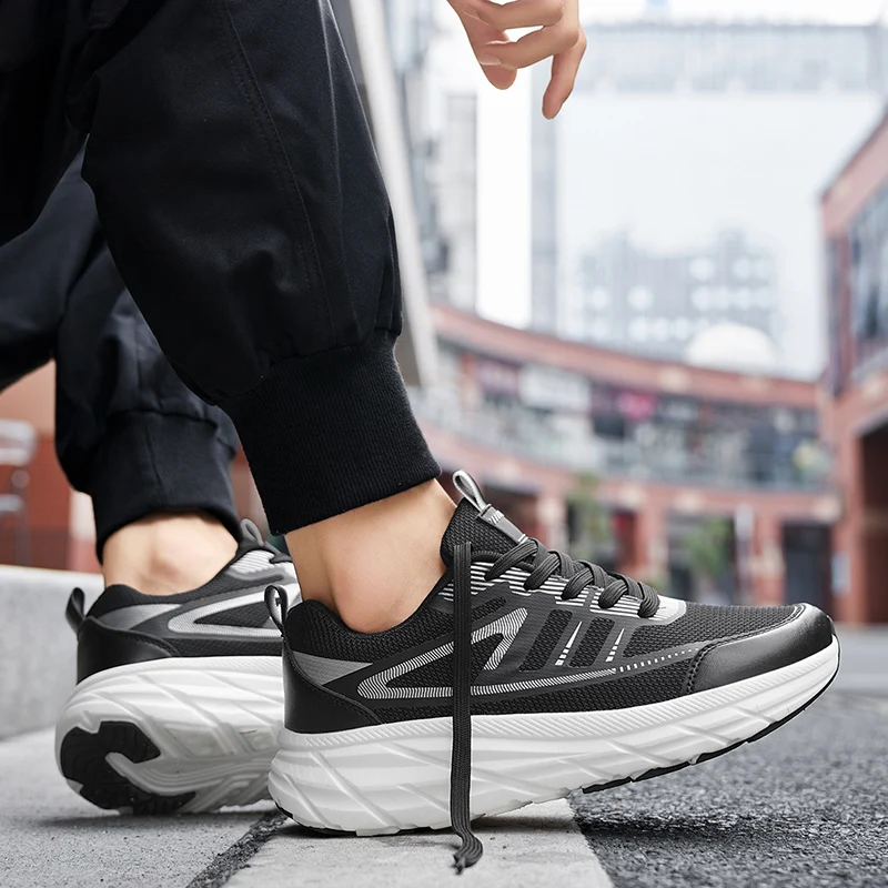 

Новинка 2024, мужская многофункциональная дышащая модная спортивная удобная спортивная обувь на мягкой подошве, размеры 39–47, трехцветная