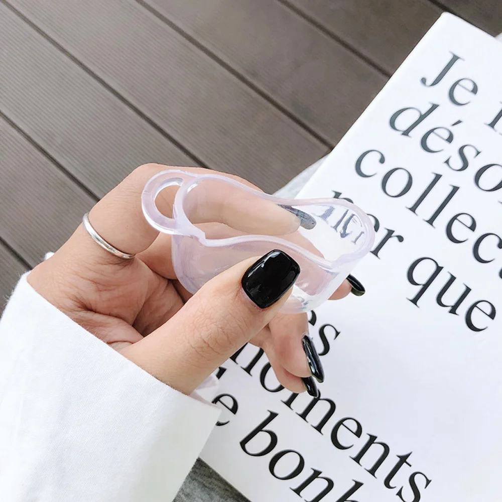 حافظات من السيليكون لهاتف Apple Earphone Case AirPods الجيل الأول / الثاني المضاد للسقوط بنمط الأصدقاء غطاء سماعة رأس بلوتوث لاسلكي