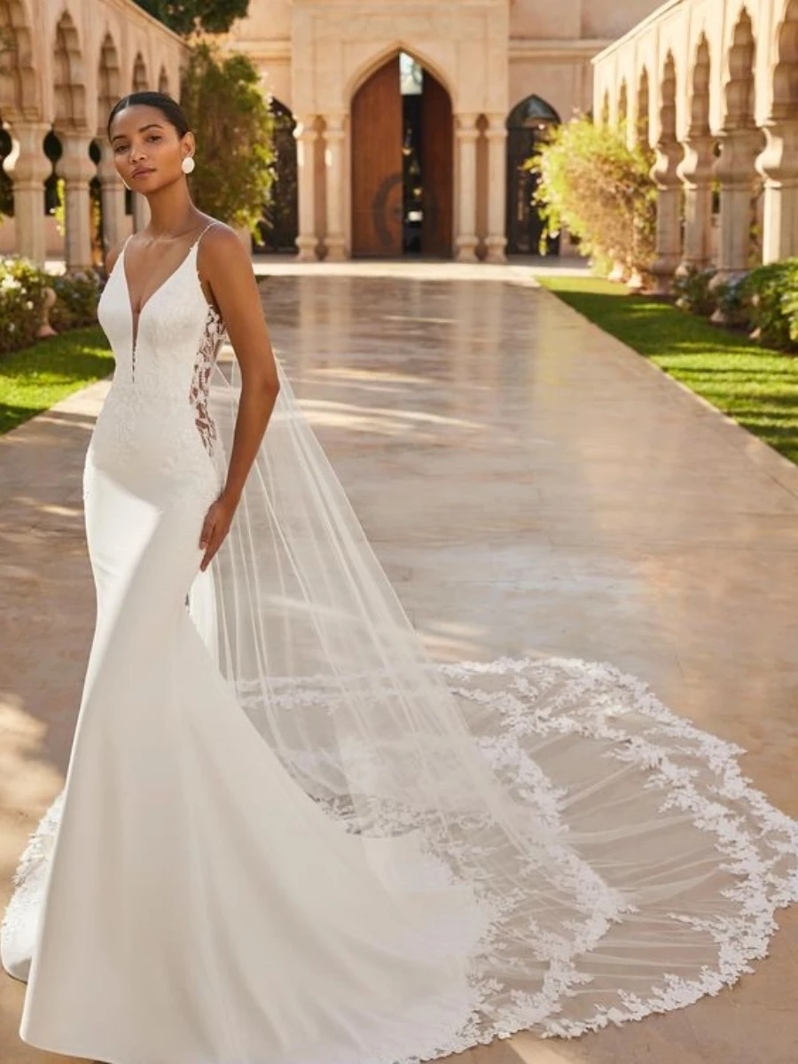 Sexy Deep V-neck Backless Wedding Dress Elegant Satin Mermaid Bridal Gown High Quality Tulle Appliques Customized Robe de mariée