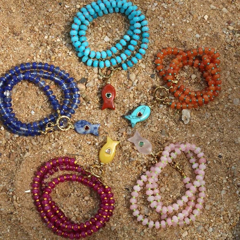 2026 Auffälliges Frühling-Sommer-Modeaccessoire Schmuck im Bohemian-Stil Farbige Perlenkette mit Naturstein-Fisch-Anhänger – Detail 3