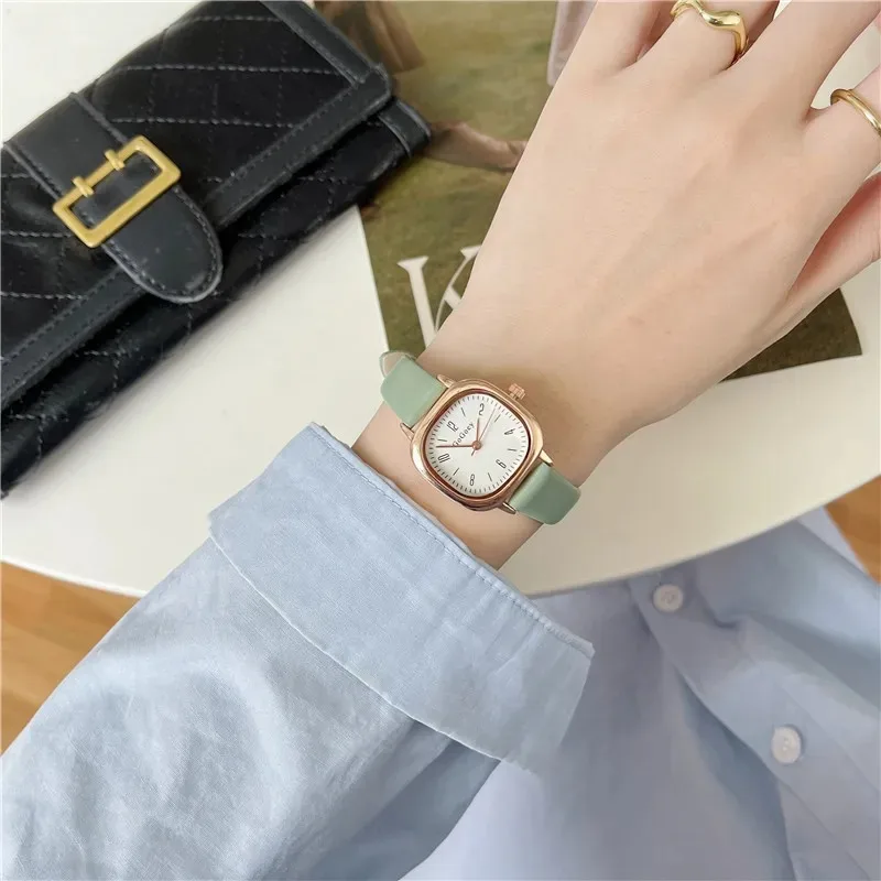 Mini Dial Leather Strap Wristwatch para estudantes do sexo feminino, requintado relógio de quartzo quadrado pequeno, San Martin loja