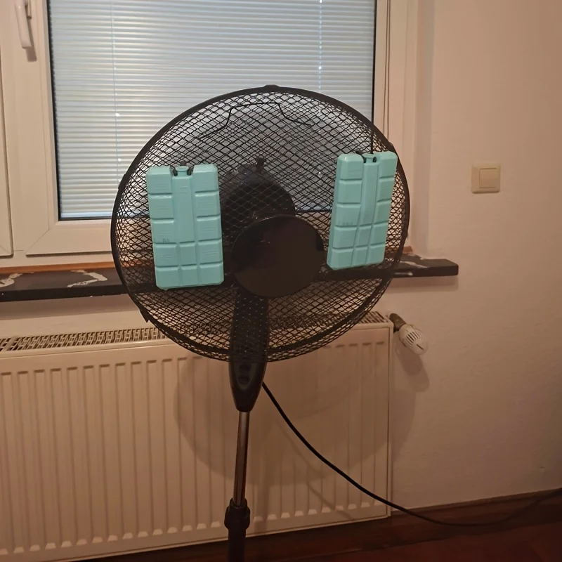 4One Pack Coolclip Ice Pack Holder，Fan-Mounted Ice Pack Holder，Used for Air Cooling，Summer Fan Accessories view 3
