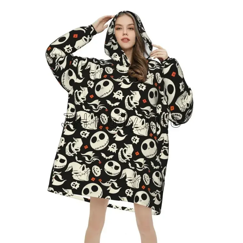 Halloween Bats Devil Wearable Blanket Hoodie for Women Oversized Pullover Sweatshirt Flannel Fleece Sherpa Blanket with Pockets