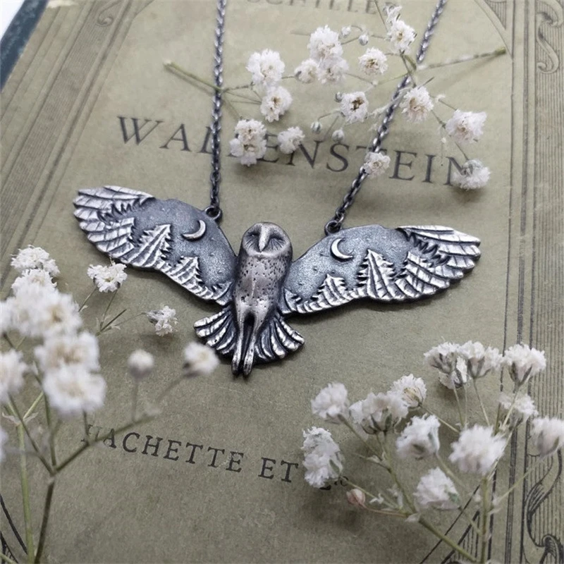 Gothic American Fashion Creative Vintage Owl Flying Necklace Pendant Accessories Pendant Satan Demon Halloween Magic Jewelry