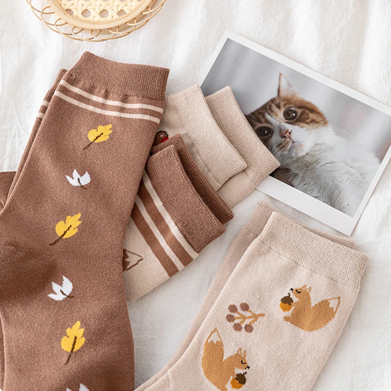 لطيف الكرتون الحيوانات النساء الجوارب ربيع الخريف القطن الأوسط جوارب أنبوبية للفتيات السيدات جورب غير رسمي
