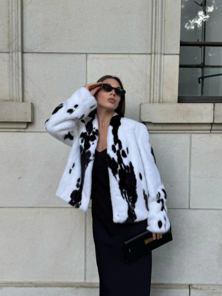 

Women Black Dot Faux Fur Jacket Elegant Long Sleeves Casual Cardigan Short Coat Lady 2025 New Autumn Winter Warm Streetwears