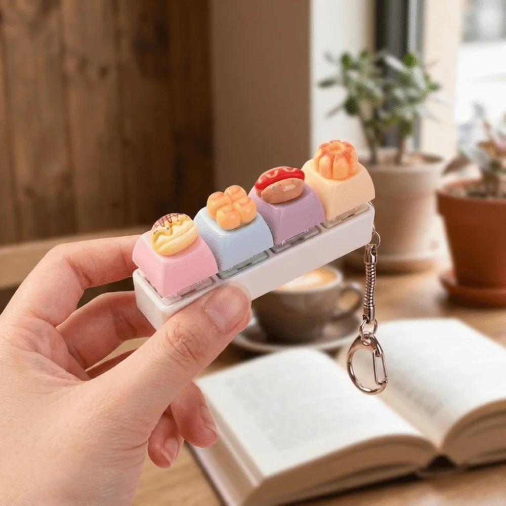Cartoon 4-Key Bread Keychain Finger Button Simulation Food Food Miniature Fidget Keycap Dessert Shape Funny Fidget Keychain