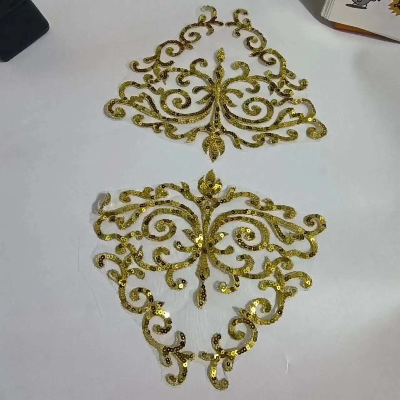 2pcs Sequins Lace Applique Neckline Collar Gold Embroidery Lace Trim Fabric Cloth Sewing Patchwork DIY Craft 22X21cm