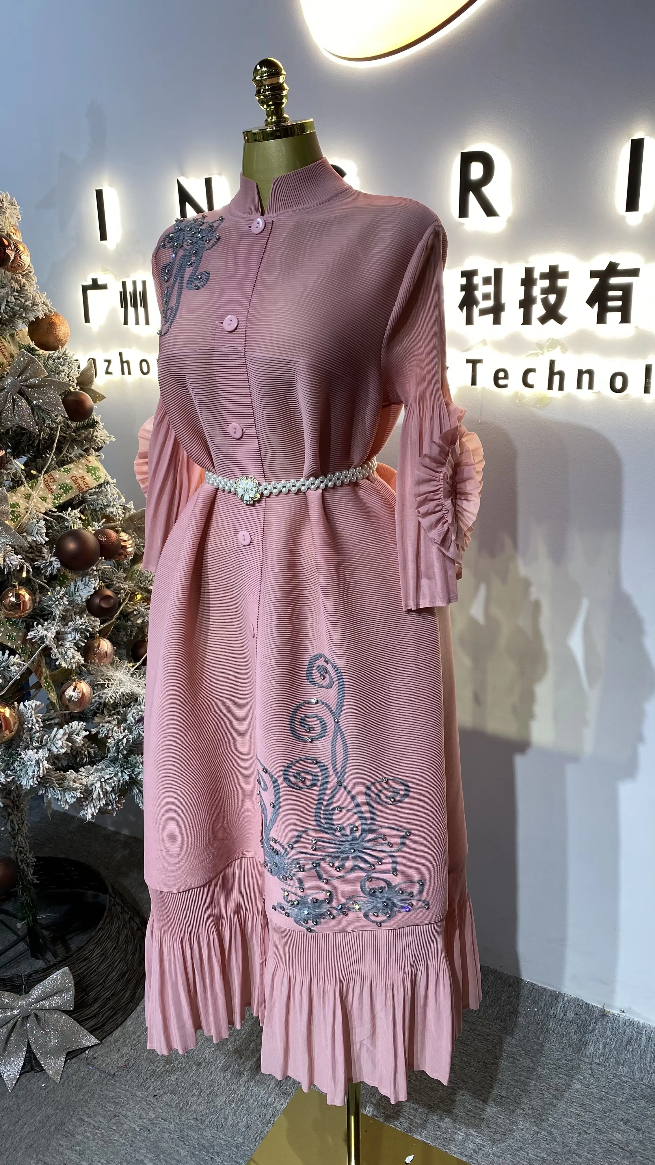 Nowa modna długa sukienka bez rękawów, francuski design, ażurowa, tkana z frędzlami odzież damska - GZXX366