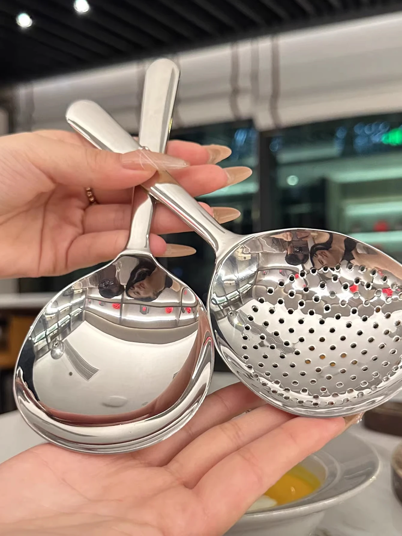 1/2 قطعة مغارف من الفولاذ المقاوم للصدأ لخدمة حساء الأرز ملعقة تقديم ثقب الصرف مقبض معزول للحرارة أدوات المطبخ للاستخدام اليومي