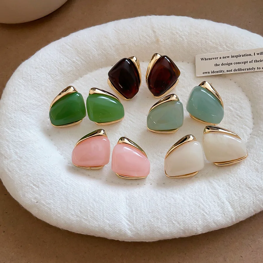 6 Colors Glossy Irregular Resin Block Stud Earrings Mini Bean-shaped Smudging Acrylic Ear Studs Women Daily Party Jewelry K